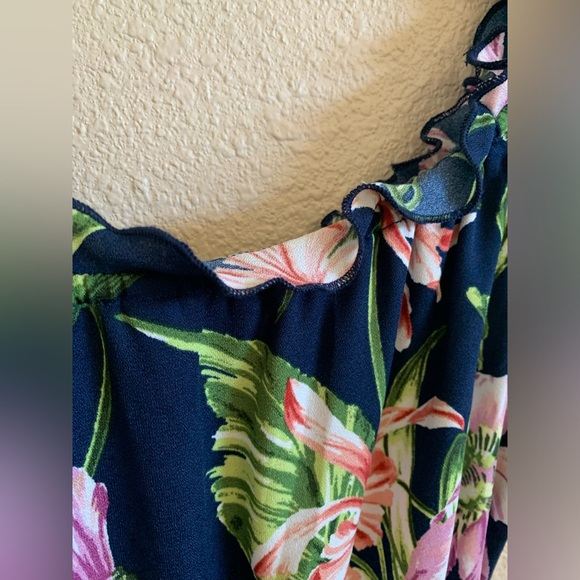 Off The Shoulder Floral Shorts/Dress 🌴 - Picture 6 of 8